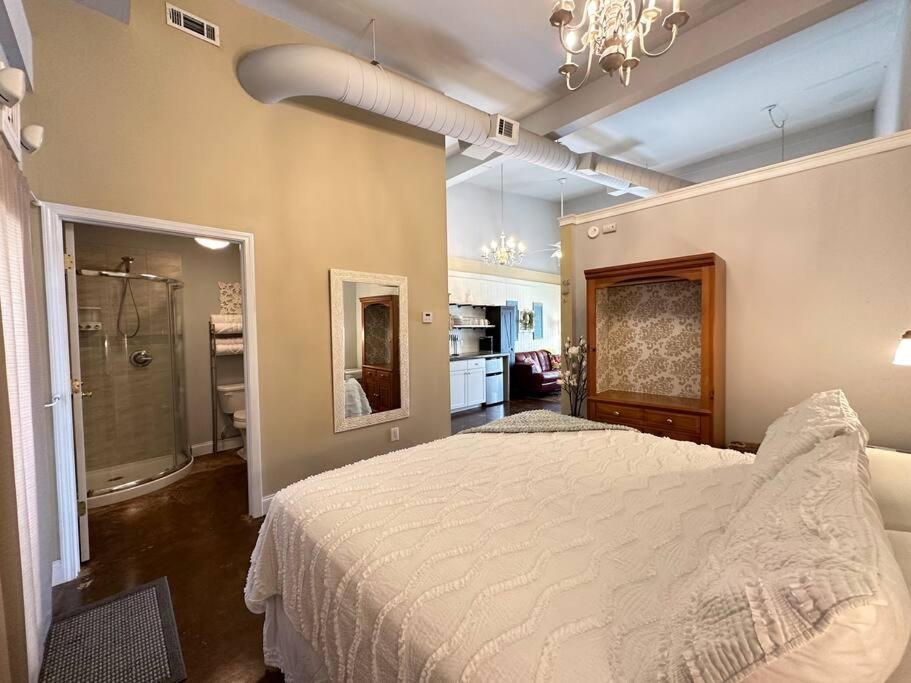 Demorest Haven At Hazel~Downtown Bungalow מראה חיצוני תמונה